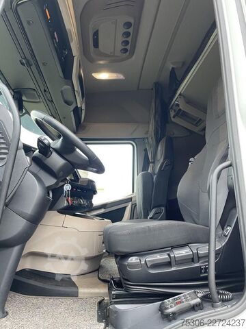 Standard dragbil DAF FT XG 480