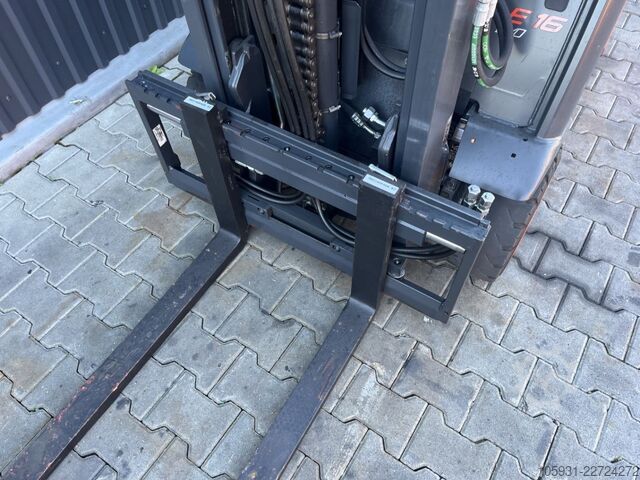 Elektrisk trehjulsgaffeltruck Linde E16-02