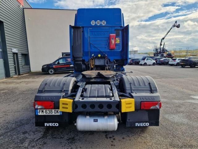 표준 트랙터 유닛 Iveco Stralis NP460