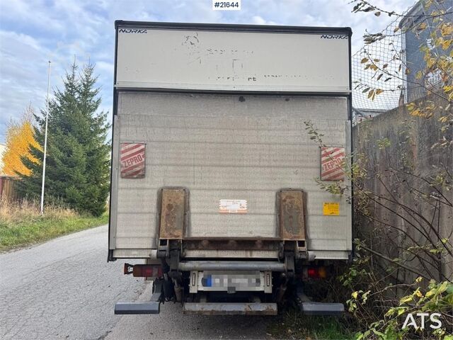 حقيبة سفر MAN TGL 8.220 4x2 Box Truck.
