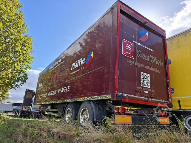 Tractora standard Freightliner Coronado