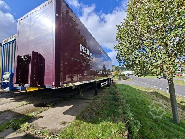 Tractora standard Freightliner Coronado