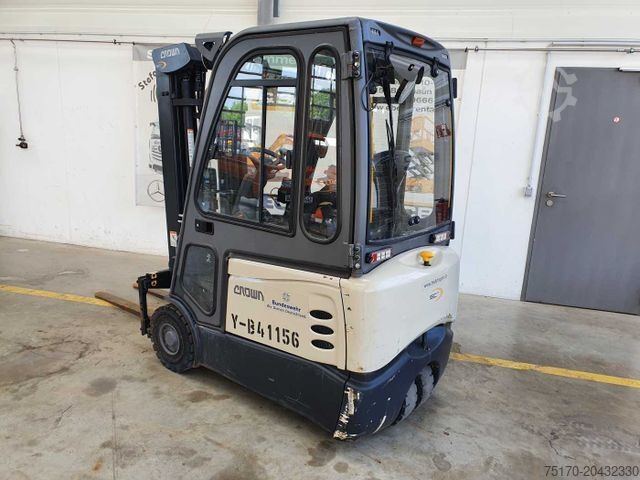 Carrello elevatore frontale Crown SCT6020-1.3 /Triplex: 4.30m /Batterie 2020