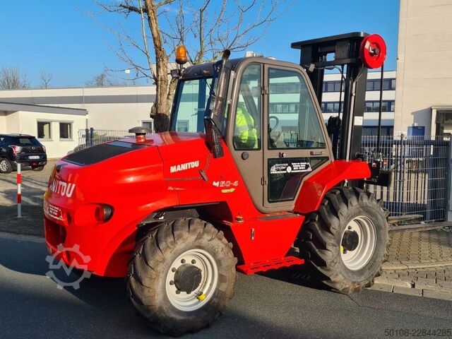 Terenski viljuškar Manitou M50.4