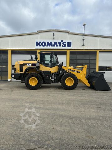  Komatsu WA320-8