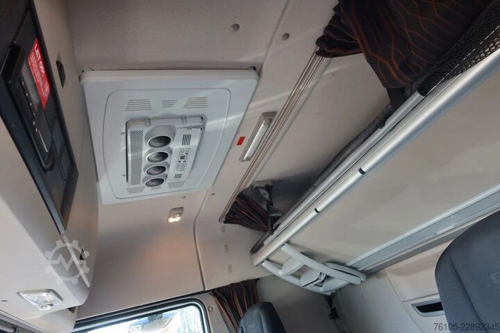 Bílaflutningsvél DAF XF 450 6x2 Oprijwagen vloerhoogte 100 cm + 2x  ...