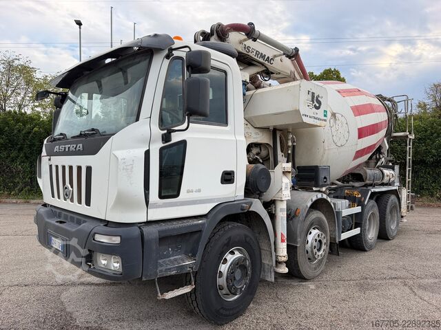 Caminhão betoneira Astra HD8 84.48-80