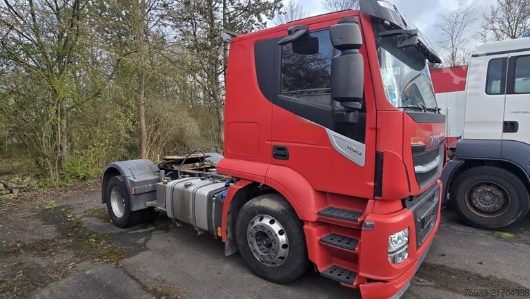 Tracteur routier standard Iveco Magirus 400 4x2  Turbo ist defekt