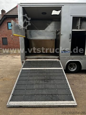 Cattle truck MERCEDES-BENZ 817 4x2 4Pferdetransporter