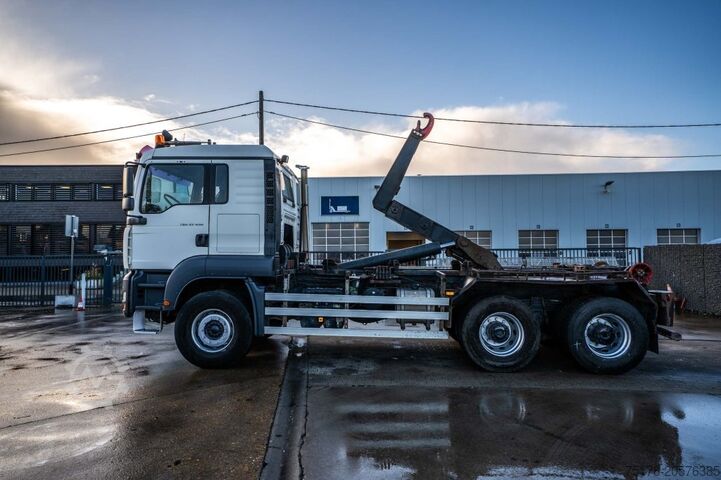 Sistema de braço de gancho MAN TGA 33.430 BB