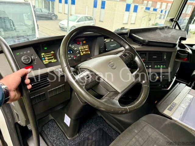 Standard-SZM Volvo FH 460 Globetrotter / 2 x Tank / Eu6