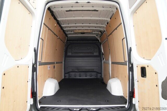 高顶厢式货车 Mercedes-Benz Sprinter 317 CDI Hochdach L2H2 Pro