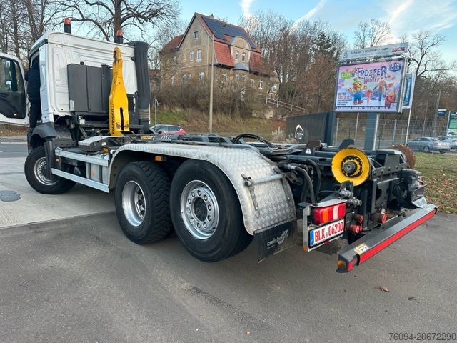 Roll-off-kippi kuorma-auto MERCEDES-BENZ Arocs 2548 6x4-2 Allrad Abrollkipper RS 3,9m