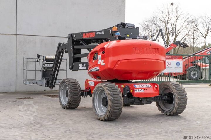Leddelt teleskopisk arbejdsplatform Manitou 180 ATJ RC