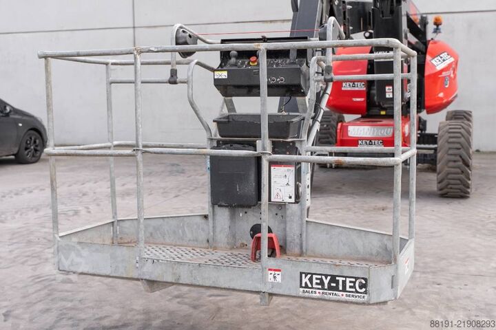 Leddelt teleskopisk arbejdsplatform Manitou 180 ATJ RC