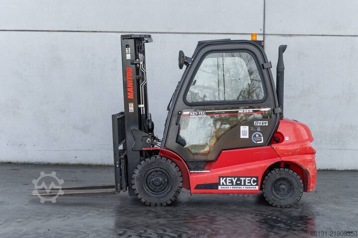 вилочный погрузчик Manitou MI 25 D