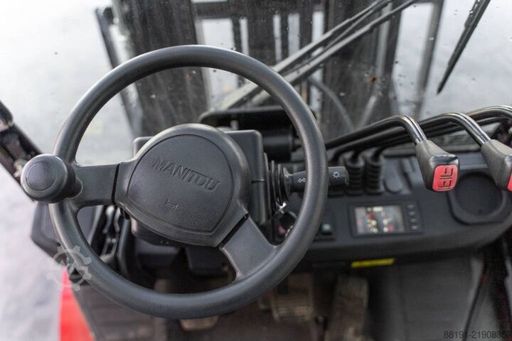 вилочный погрузчик Manitou MI 25 D