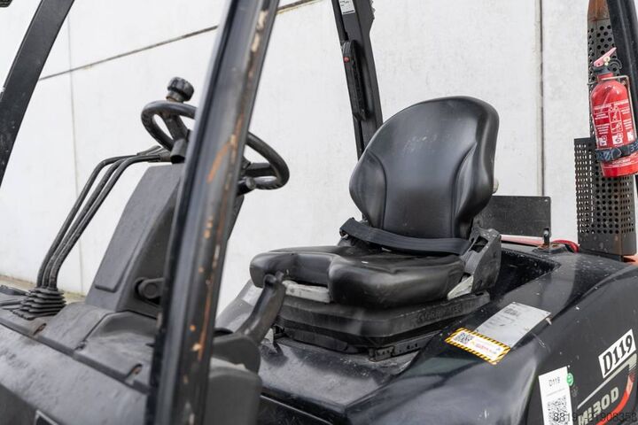 вилочный погрузчик Manitou MI 30 D