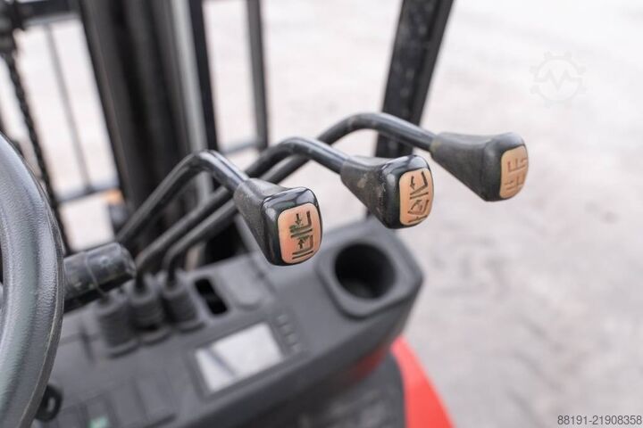 вилочный погрузчик Manitou MI 30 D