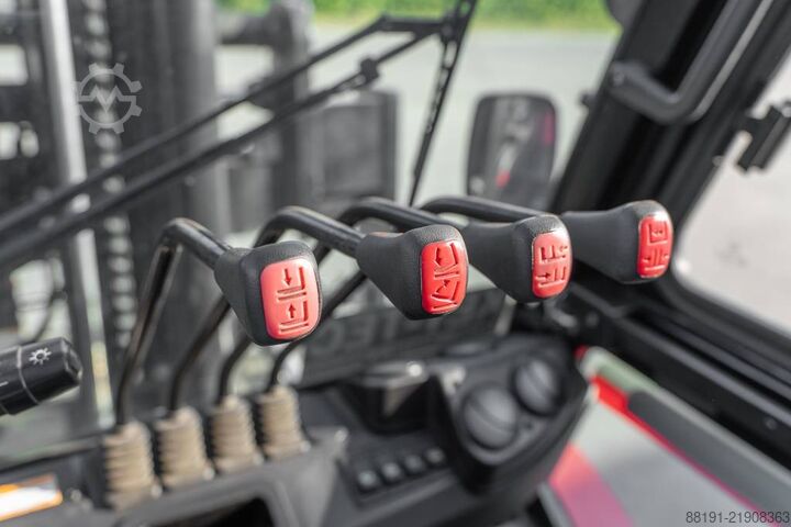 вилочный погрузчик Manitou MI 80
