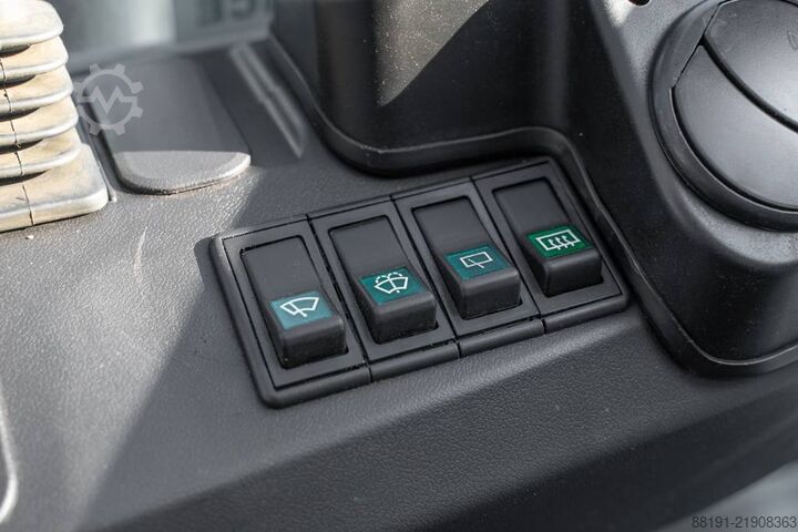 вилочный погрузчик Manitou MI 80