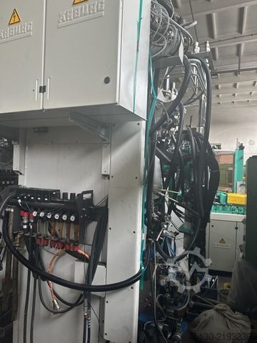 Injection molding machine Arburg 680CB 400-170 / Vertikale Spritzgießmasc