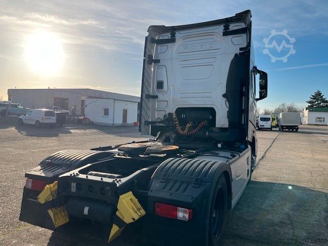 Стандардна влечна единица FORD F-Max Sattelzugmaschine