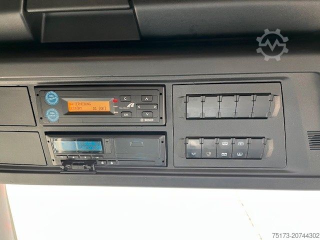 Стандардна влечна единица FORD F-Max Sattelzugmaschine