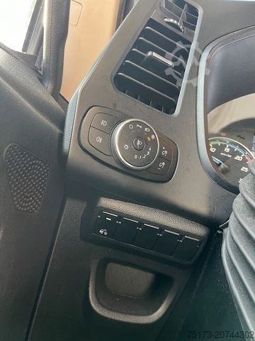 Стандардна влечна единица FORD F-Max Sattelzugmaschine