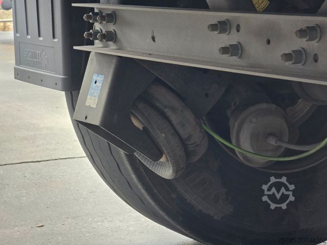Полуприколка кутија SCHMITZ CARGOBULL SCB S3B SKO24/L * LIFT * ALCOA * 1.HAND *