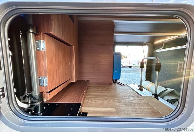 Интегриран камп-приколка NIESMANN+BISCHOFF Arto 83 B *stützen*