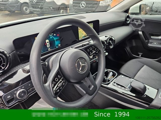 ভ্যান MERCEDES-BENZ A 200 Automatik Navigation Komfort-Fahrwerk