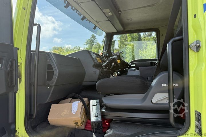 Kamion za čišćenje ulica MAN L2007 46.010 4x2 Kehrmaschine / Swiss-Vehicle