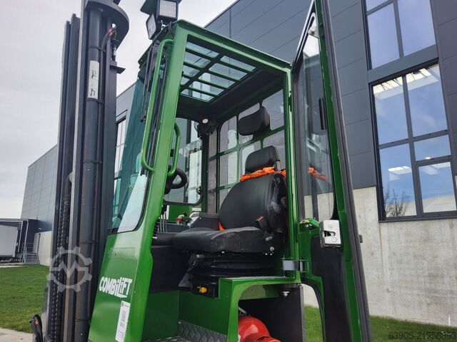 مكدس ذو 4 اتجاهات Combilift C 4500