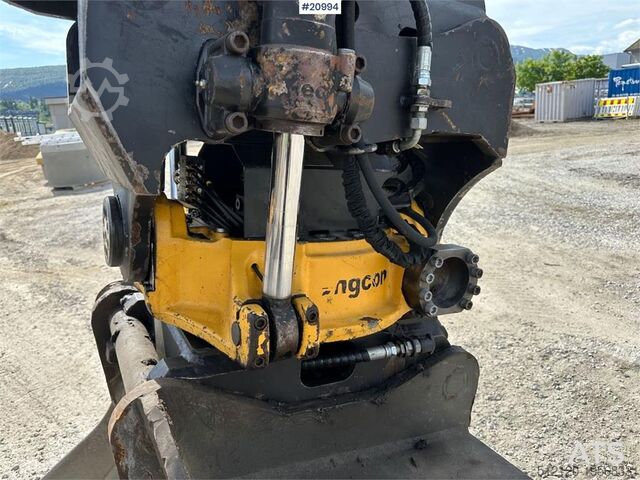 Kāpurķēžu ekskavators Komatsu PC228USLC-10 crawler excavator w/ rototilt and buc