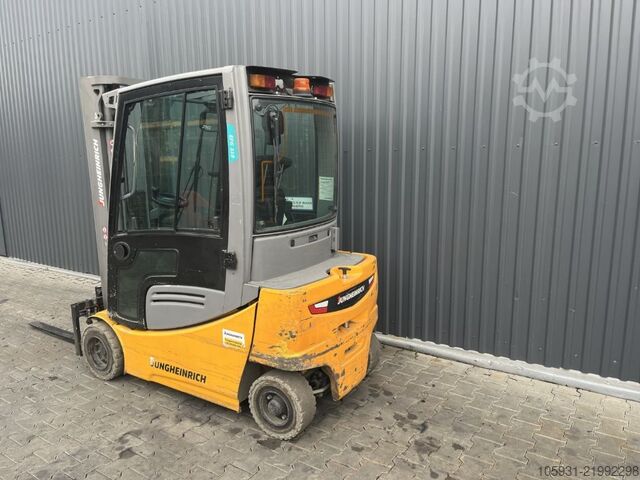 Elektrisk 4 -hjulet gaffeltruck Jungheinrich EFG318
