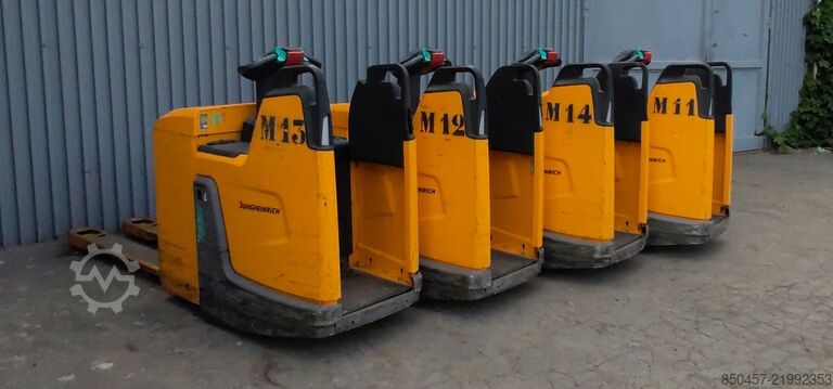 Transpaletas eléctricas Jungheinrich ERE225 1400mm/ 465ah/ x4pc package