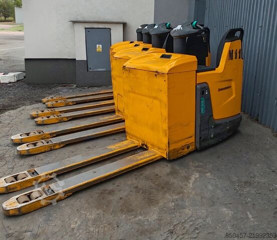 Transpaletas eléctricas Jungheinrich ERE225 1400mm/ 465ah/ x4pc package