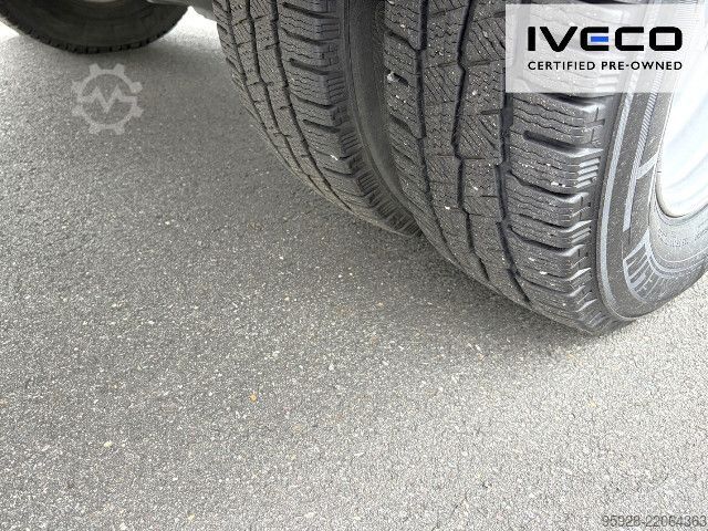 Furgão fechado IVECO 70C18HA8/P, Hi-Matic, Nutzlast 3.183 kg