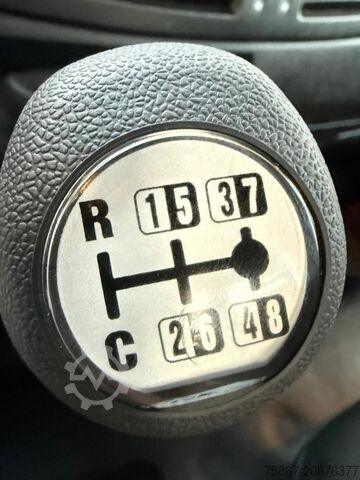 Tipper truck IVECO EUROCARGO 180E32