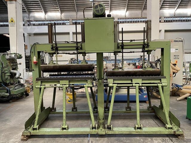 Double-crimping press with 2 benches of cm. 110 x 65  