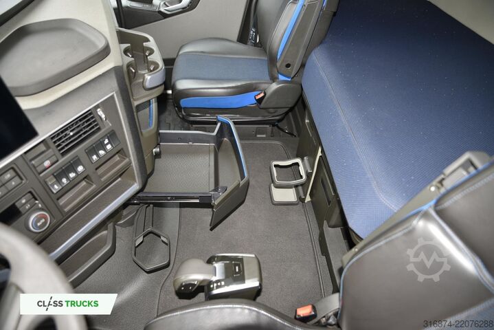 Standardne veomasin VOLVO FH 500 Globetrotter XL I-ParkCool ACC