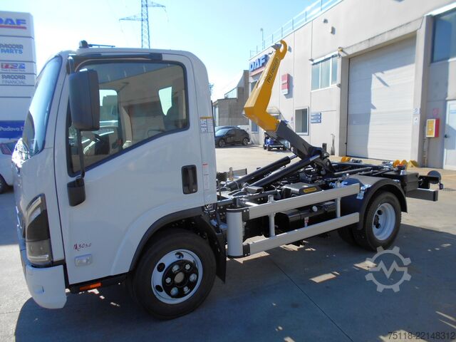 डिपॉजिट टिपर वैन Isuzu M30 (7,5 ton) - SCARRABILE PALFINGER
