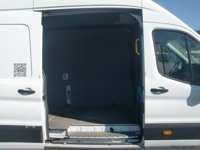 ऊँची और लंबी बॉक्स वैन Ford Transit Trend 350 L4H3 Parktronic