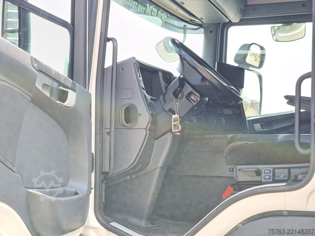 Kühl-/Tiefkühltransport Scania P280 4x2 Mitsubishi frigo - Zepro loadlift - Fu...