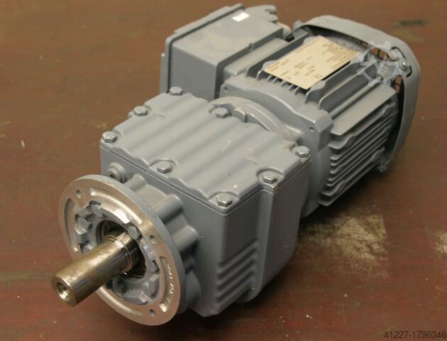 Pavaros variklis 0,18 kW 76 aps./min. SEW Eurodrive B5