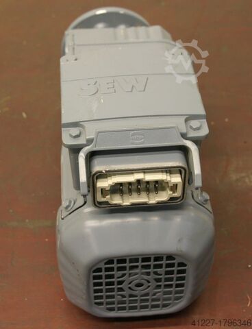 Pavaros variklis 0,18 kW 76 aps./min. SEW Eurodrive B5