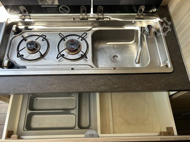 Kemperis/kemperis automobīlis Fiat Weinsberg Carabus 600 K | 4 posti letto | Completamente attrezzato