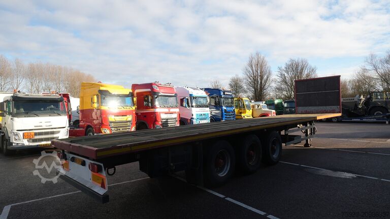 Platformos priekaba Netam-Fruehauf 3 AXLE FLATBED TRAILER