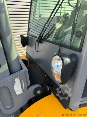 Empilhadeiras a diesel Jungheinrich DFG 545s
